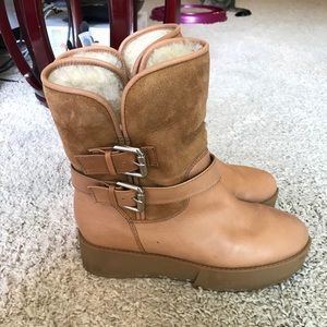 Real wool shearling and lamb skin, rubber platform